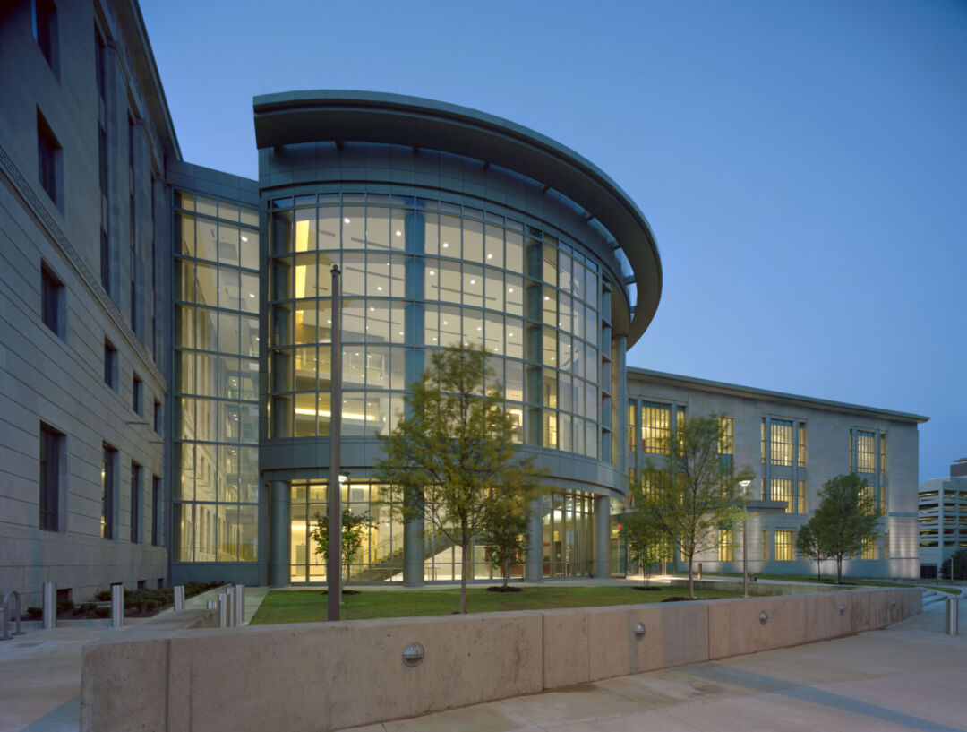 Facade of Richard Sheppard Arnold Courthouse in Little Rock, Arkansas