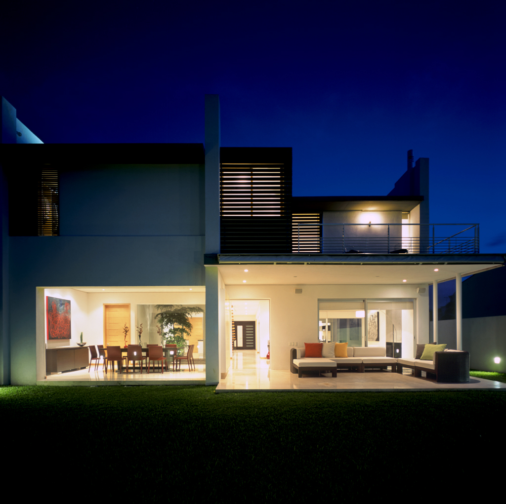 A central patio fosters family interaction and tranquility. A central patio fosters family interaction and tranquility.