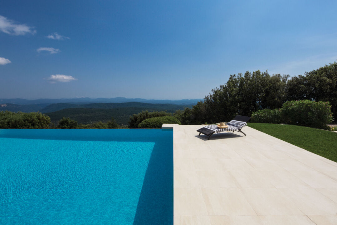 A serene connection to nature from inside the residence. A serene connection to nature from inside the residence.