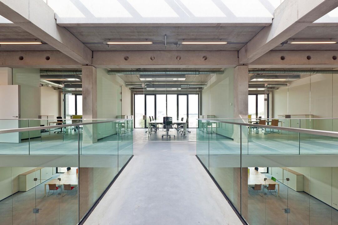 Stylish workspace designed by Eckhart Workspace Architects. Stylish workspace designed by Eckhart Workspace Architects.