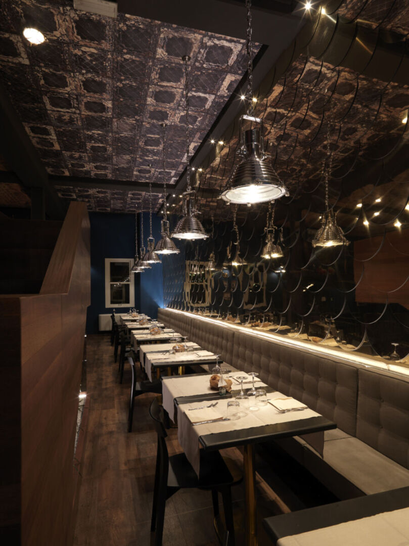 Vibrant atmosphere perfect for gatherings at IL PESCIAIO. Vibrant atmosphere perfect for gatherings at IL PESCIAIO.
