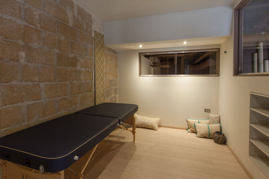 Transformative interiors fostering creativity at El Estudio. Transformative interiors fostering creativity at El Estudio.