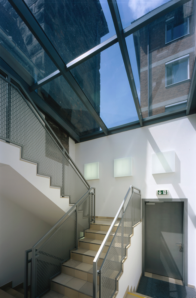 Interior view showcasing versatile exhibition spaces at Kunsthalle Nu00fcrnberg. Interior view showcasing versatile exhibition spaces at Kunsthalle Nu00fcrnberg.