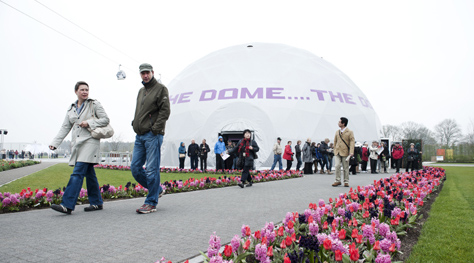 Experience the beauty of nature inside the ZENDOME.300M dome. Experience the beauty of nature inside the ZENDOME.300M dome.