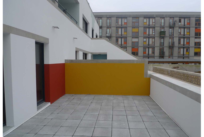 Les Bosquets showcasing modern architectural elements. Les Bosquets showcasing modern architectural elements.