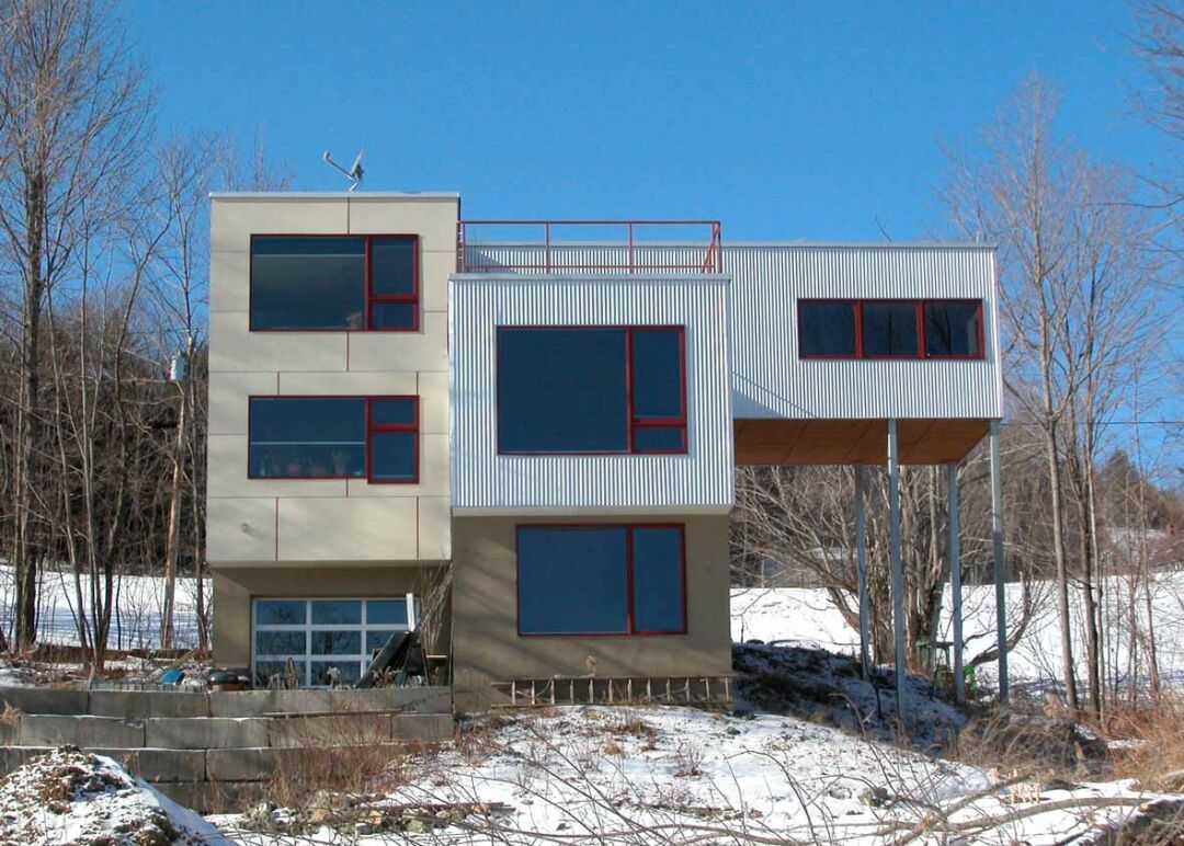 Energy-efficient features of the Modern Modular House 2006. Energy-efficient features of the Modern Modular House 2006.