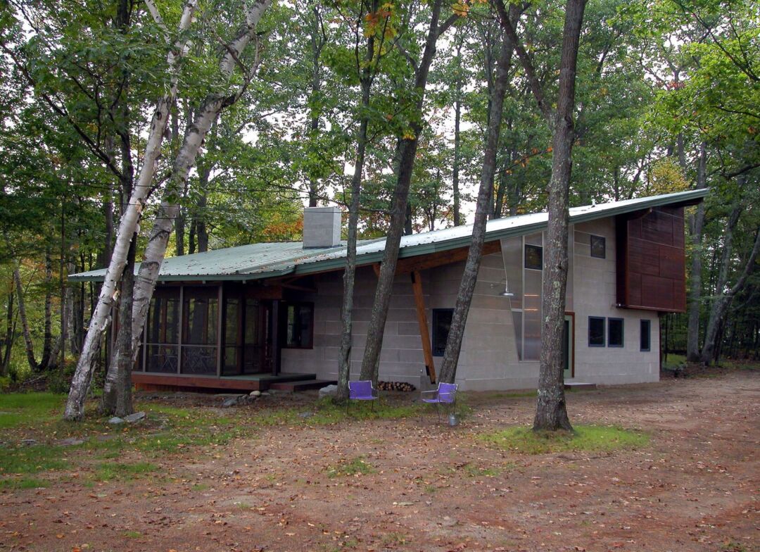 Eco-friendly Mascoma Lake House with breathtaking views.