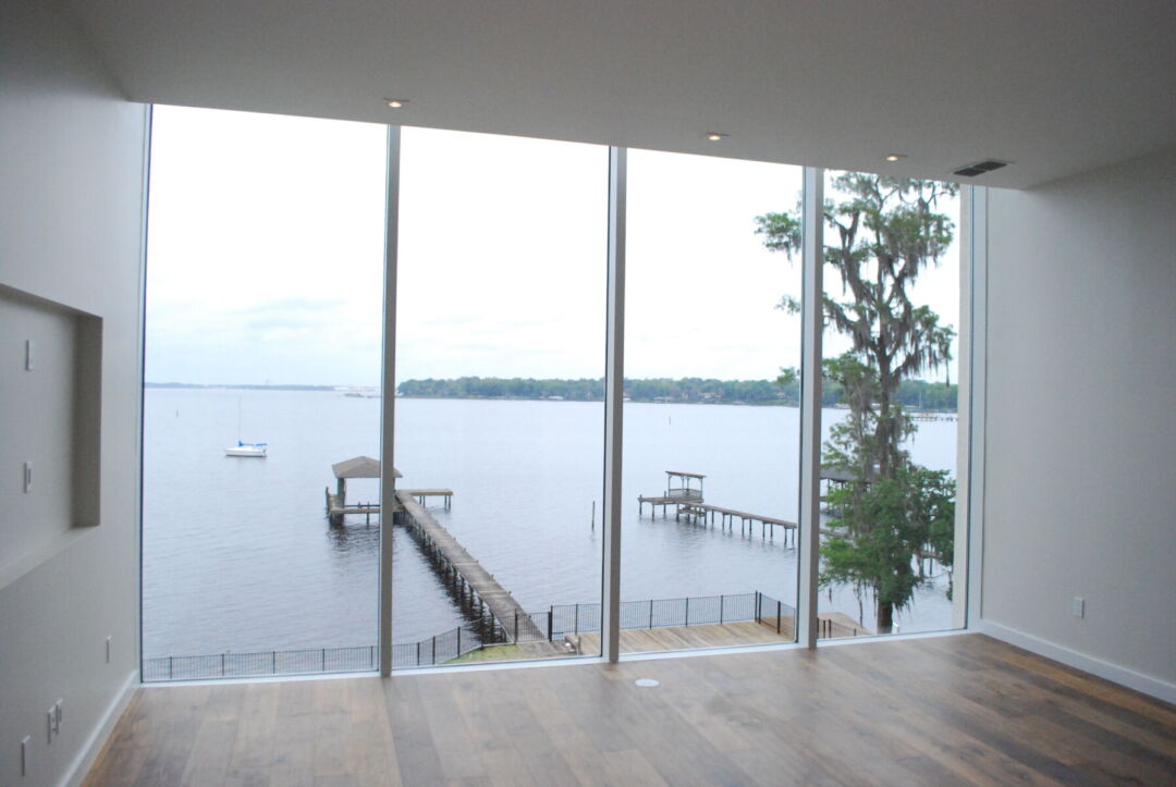 Sustainable architecture by Kasper, perfectly integrated with nature.