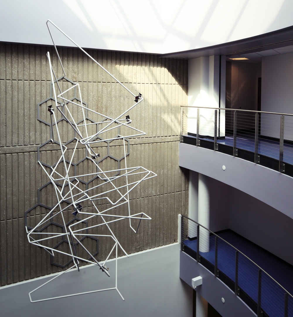 Point to Line showcases modern aesthetics and functionality. Point to Line showcases modern aesthetics and functionality.