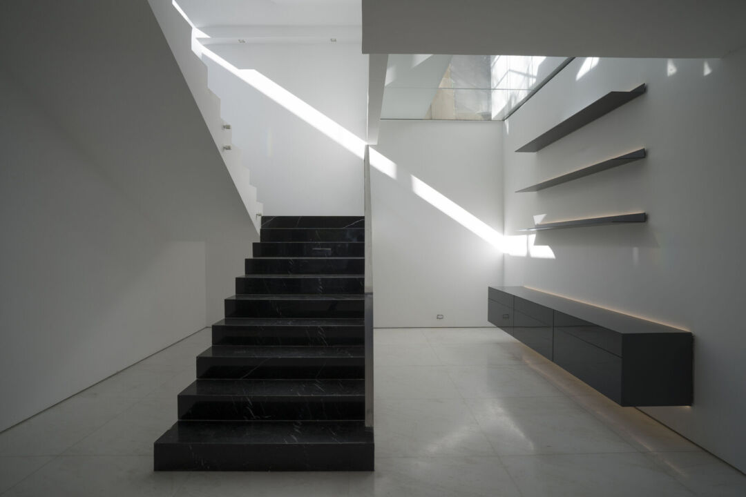 Entertainment level includes gym and cinema. Entertainment level includes gym and cinema.