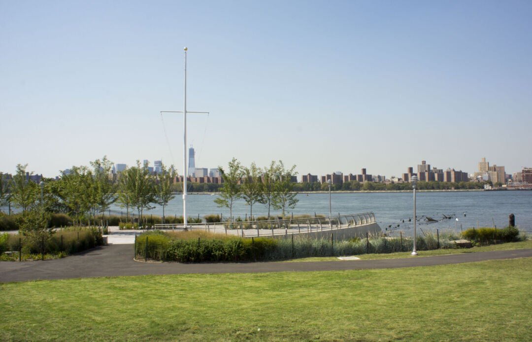 Sustainable design elements at Bushwick Inlet Park promote eco-friendliness.