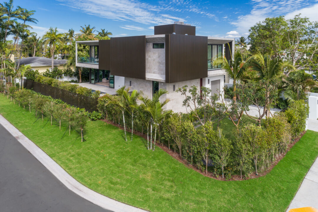 Exquisite craftsmanship and design throughout the residence. Exquisite craftsmanship and design throughout the residence.