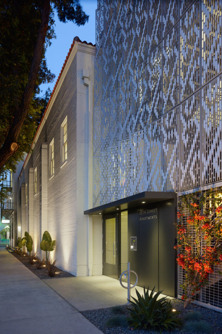 Perforated metal screens enhance views and elegance. Perforated metal screens enhance views and elegance.